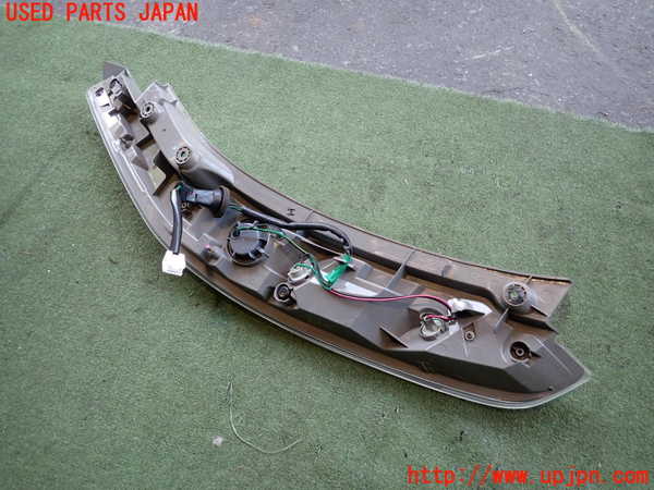 2UPJ-9239221530]日産リーフ(AZE0)右テールランプ 中古_3