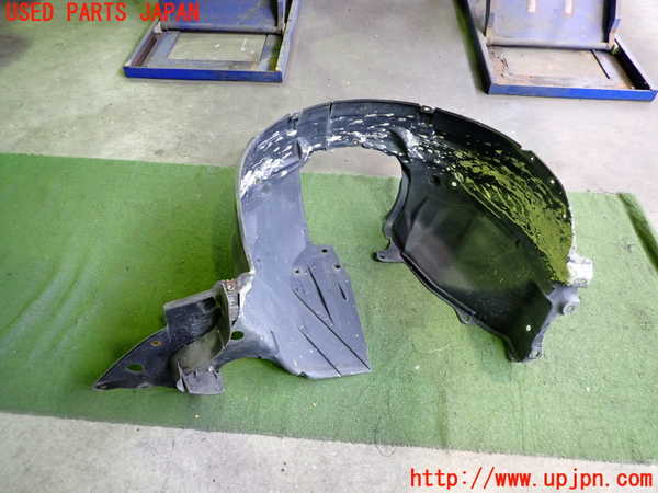 2UPJ-9239221092]日産リーフ(AZE0)左前フェンダーライナー 中古_3