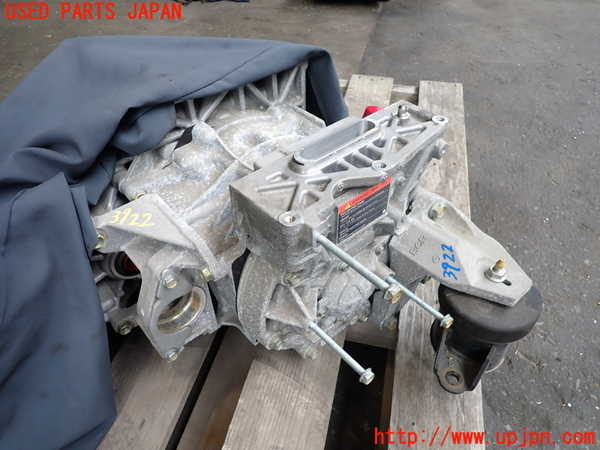 2UPJ-9239222010]日産リーフ(AZE0)エンジン(モーター) EM57 中古_2