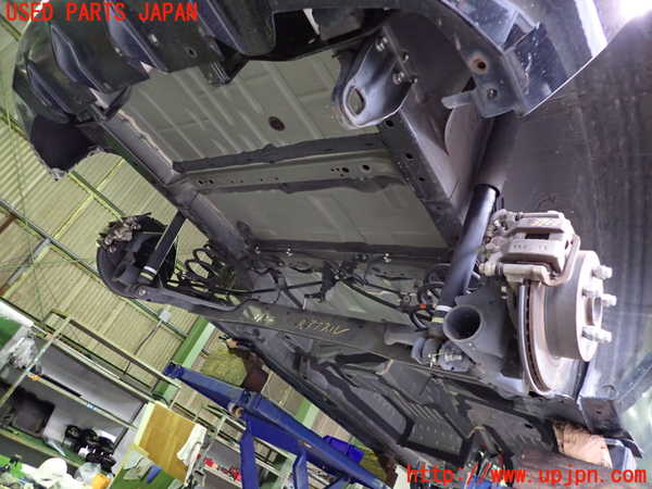 2UPJ-9239225380]日産リーフ(AZE0)リアアクスルビーム 中古_2