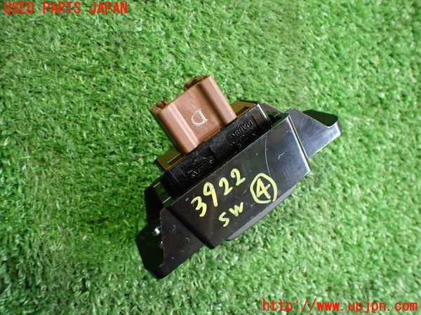 2UPJ-9239226309]日産リーフ(AZE0)スイッチ4(シートヒーター 右) 中古_2