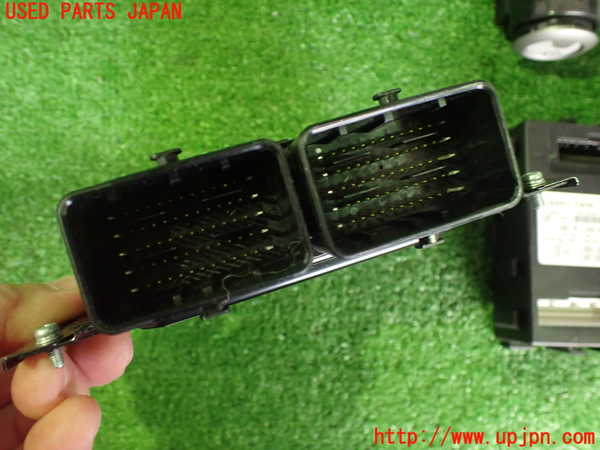 2UPJ-9239226110]日産リーフ(AZE0)エンジンコンピューター 中古_3