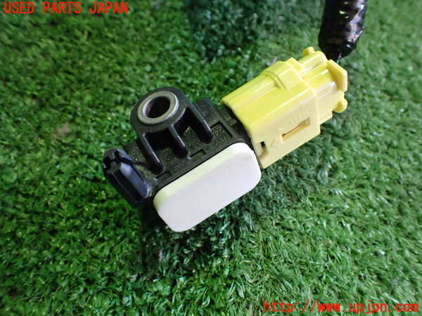 2UPJ-9239226357]日産リーフ(AZE0)エアバッグセンサー2 中古_2