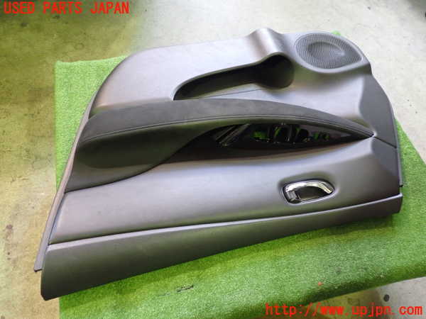 2UPJ-9239221234]日産リーフ(AZE0)右前ドア内張り 中古_2