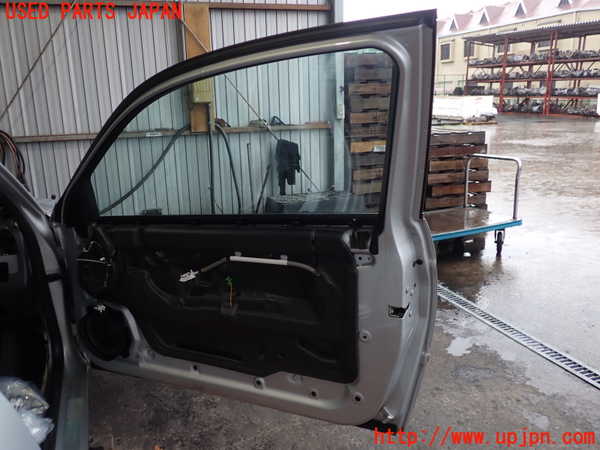 2UPJ-9239231230]BMW 318ti(AU20)(E46/5系)右ドア 中古(43R-001025 M241)_5