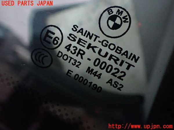 2UPJ-9239231380]BMW 318ti(AU20)(E46/5系)右クォーターガラス 中古(43R-00022 M44)_3