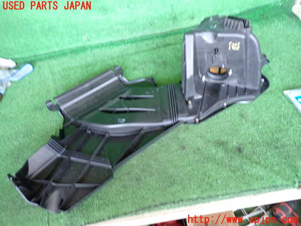 2UPJ-9239232560]BMW 318ti(AU20)(E46/5系)エアクリーナーボックス 中古_2