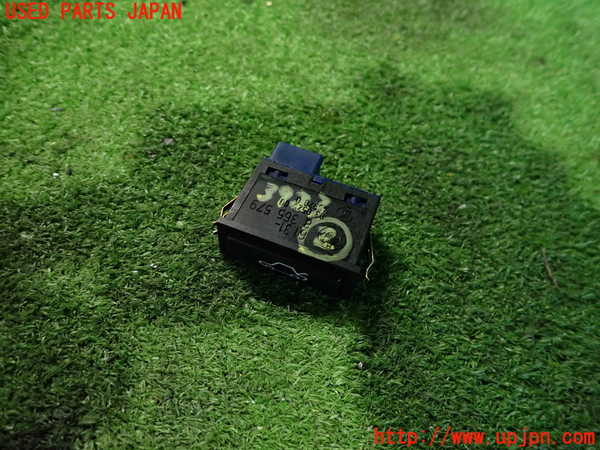 2UPJ-9239236307]BMW 318ti(AU20)(E46/5系)スイッチ2 (トランク) 中古_2