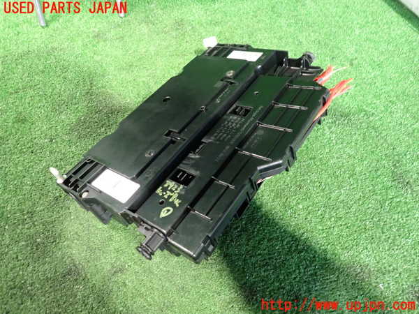 2UPJ-9239236741]BMW 318ti(AU20)(E46/5系)ヒューズボックス1 中古_2