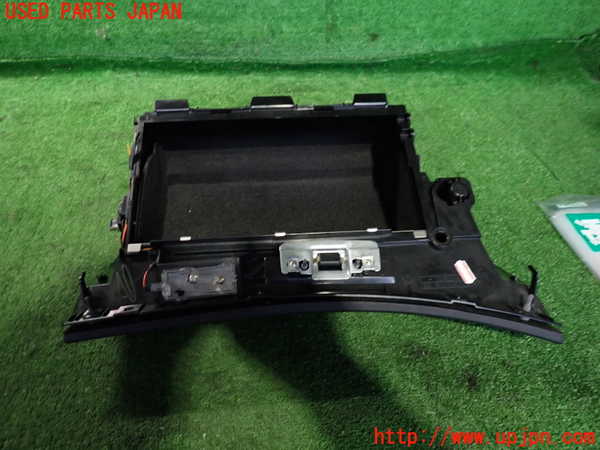 2UPJ-9239237516]BMW 318ti(AU20)(E46/5系)グローブボックス1 中古_2