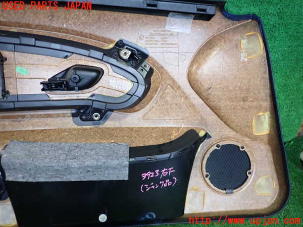 2UPJ-9239231234]BMW 318ti(AU20)(E46/5系)右ドア内張り (ジャンク品) 中古_5
