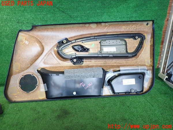 2UPJ-9239231264]BMW 318ti(AU20)(E46/5系)左ドア内張り (ジャンク品) 中古_3