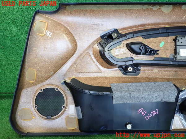 2UPJ-9239231264]BMW 318ti(AU20)(E46/5系)左ドア内張り (ジャンク品) 中古_4