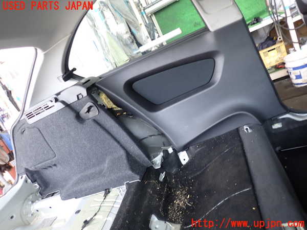 2UPJ-9239237680]BMW 318ti(AU20)(E46/5系)左リアピラートリム 中古_4