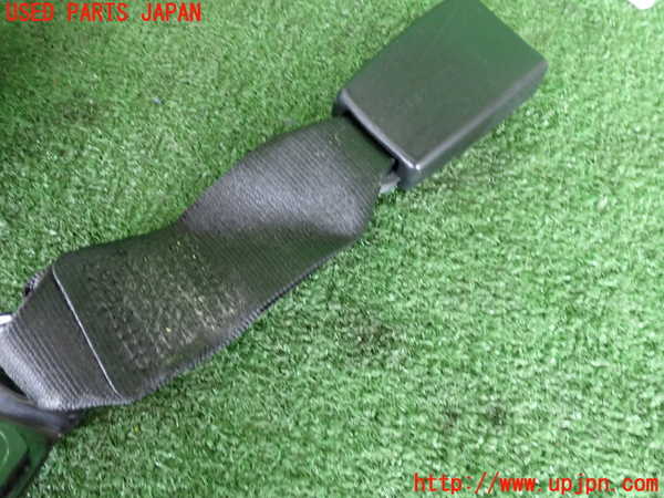 2UPJ-9239237135]BMW 318ti(AU20)(E46/5系)真中2列目シートベルト 中古_2