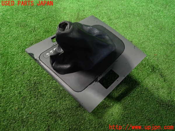 2UPJ-9239237575]BMW 318ti(AU20)(E46/5系)シフトブーツ 中古_3