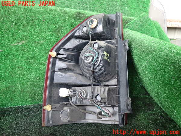 1UPJ-9239241530]パジェロ(V75W)右テールランプ 中古_3