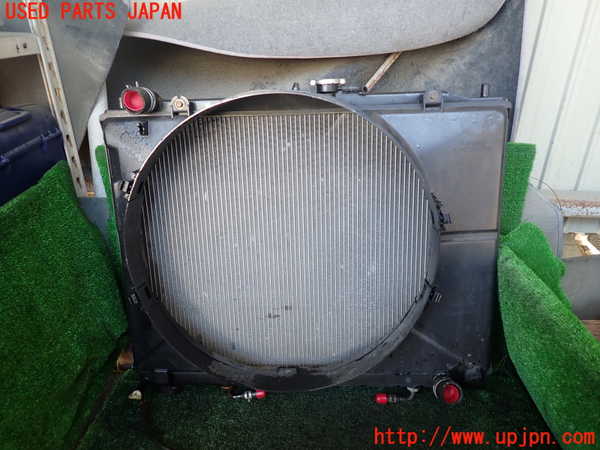 1UPJ-9239242321]パジェロ(V75W)ラジエーター1 中古_2
