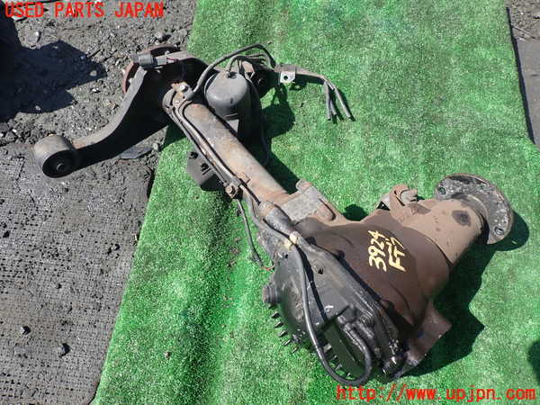 1UPJ-9239244350]パジェロ(V75W)フロントデフ 中古_2