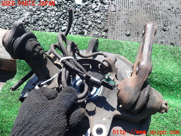 1UPJ-9239244295]パジェロ(V75W)左フロントナックルハブ 中古_3