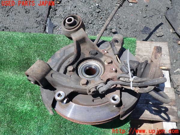 1UPJ-9239244300]パジェロ(V75W)右リアナックルハブ 中古_2
