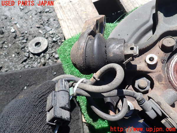 1UPJ-9239244305]パジェロ(V75W)左リアナックルハブ 中古_3