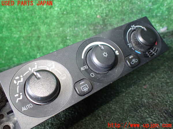 1UPJ-9239246066]パジェロ(V75W)エアコンスイッチ1 中古_2