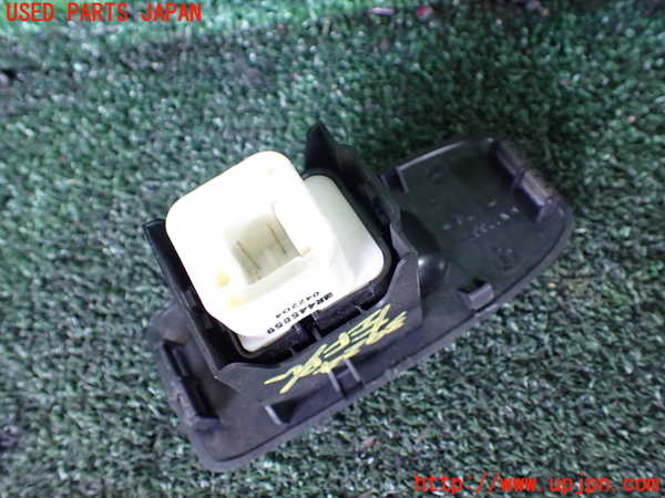 1UPJ-9239246245]パジェロ(V75W)左前パワーウィンドウスイッチ 中古_2