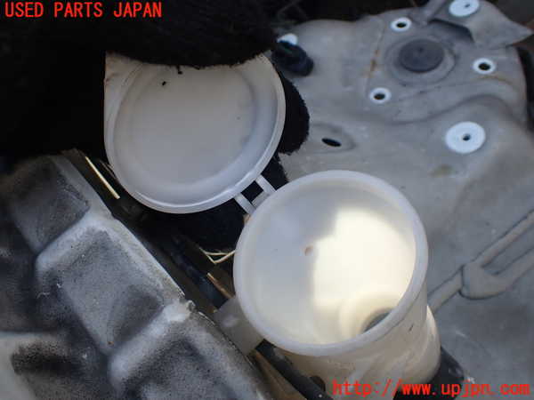 1UPJ-9239246791]パジェロ(V75W)ウォッシャータンク1 中古_3