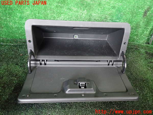 1UPJ-9239247516]パジェロ(V75W)グローブボックス1 中古_2