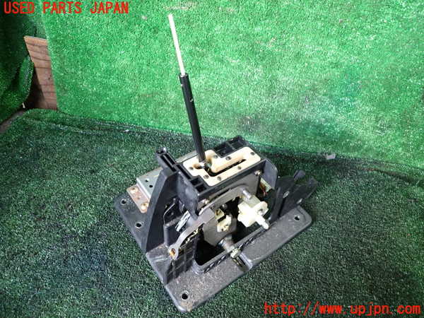 1UPJ-9239247555]パジェロ(V75W)ATシフトレバー 中古_2