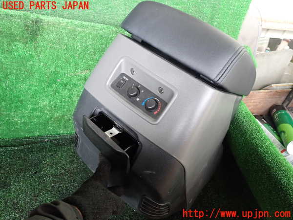 1UPJ-9239247540]パジェロ(V75W)センターコンソール 中古_3