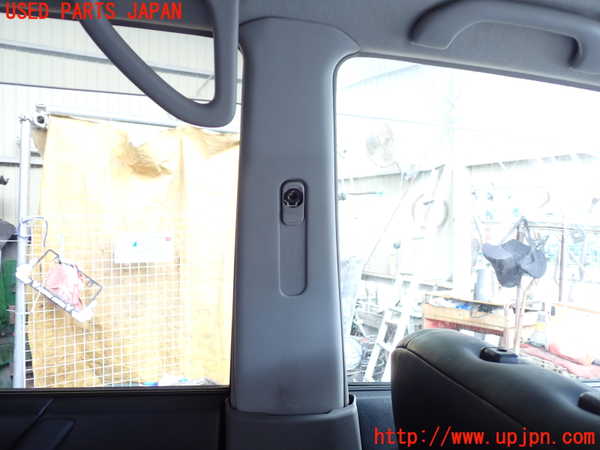 1UPJ-9239247670]パジェロ(V75W)左センターピラートリム 中古_2