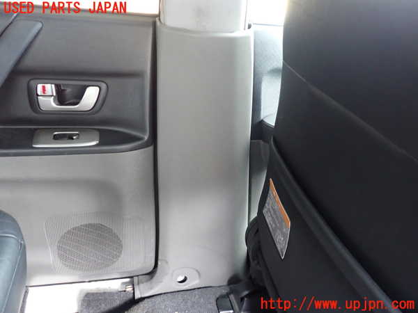 1UPJ-9239247670]パジェロ(V75W)左センターピラートリム 中古_3