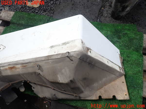 1UPJ-9239251080]三菱ジープ(J53)右前フェンダー 中古_3