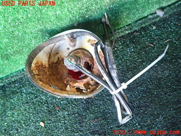 1UPJ-9239251530]三菱ジープ(J53)右テールランプ 【ジャンク】_3