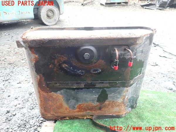 1UPJ-9239252500]三菱ジープ(J53)燃料タンク 中古_3