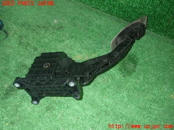 1UPJ-9239266382]アバルト・595C(312142)センサー2 (アクセルペダル)  中古_3