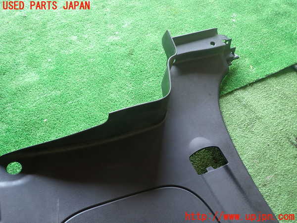 1UPJ-9239277675]アバルト・595(312142)右リアピラートリム 中古_4