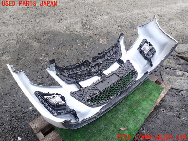 1UPJ-9239281010]MPV(LY3P)フロントバンパー 中古_5