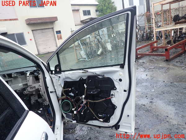 1UPJ-9239281230]MPV(LY3P)右前ドア 中古_4