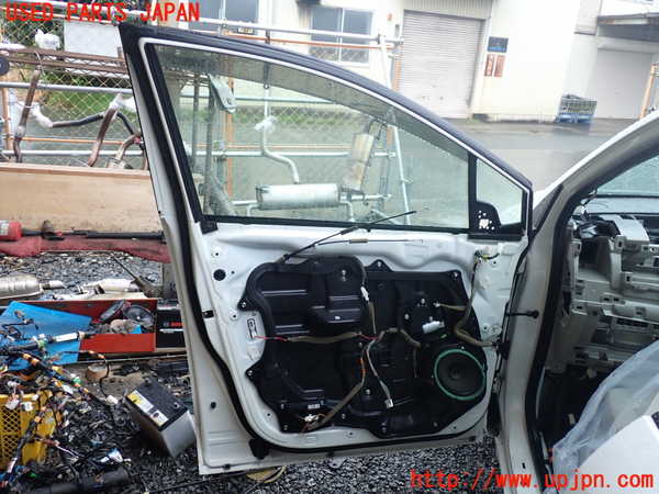 1UPJ-9239281260]MPV(LY3P)左前ドア 中古_4