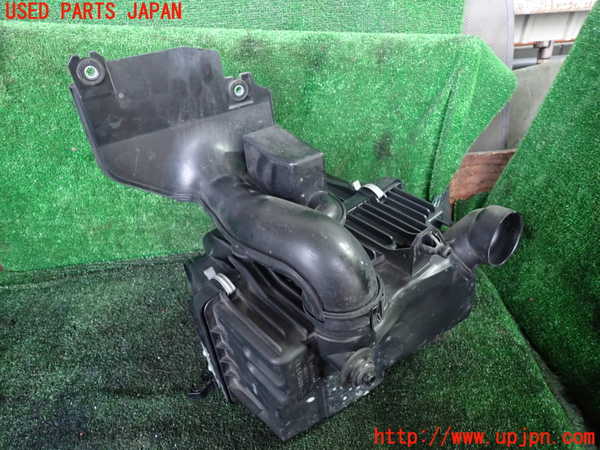 1UPJ-9239282560]MPV(LY3P)エアクリーナーボックス 中古_3