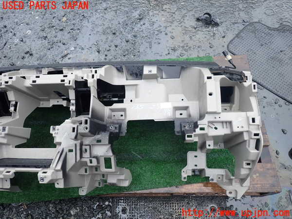 1UPJ-9239287505]MPV(LY3P)ダッシュボード 中古_2