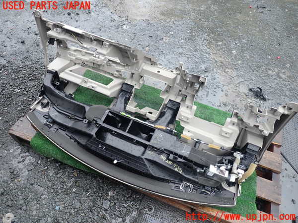 1UPJ-9239287505]MPV(LY3P)ダッシュボード 中古_5