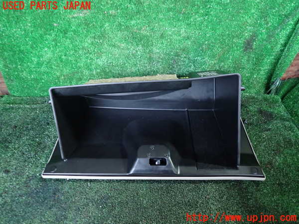 1UPJ-9239287517]MPV(LY3P)グローブボックス2 中古_3