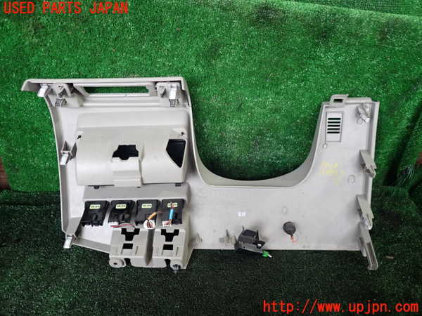 1UPJ-9239287841]MPV(LY3P)小物入れ1 中古_4