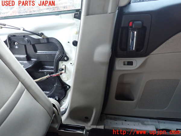 1UPJ-9239287665]MPV(LY3P)右センターピラートリム 中古_3