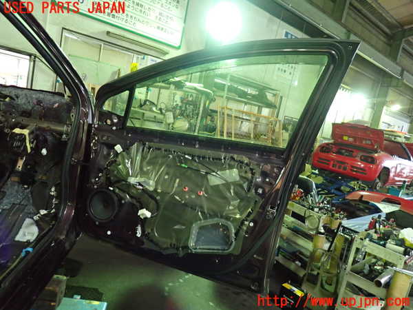 1UPJ-9239291230]アクア(AQUA)(NHP10)右前ドア 中古 AGC M2H3U_4
