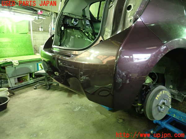 1UPJ-9239291610]アクア(AQUA)(NHP10)リアバンパー 中古_2